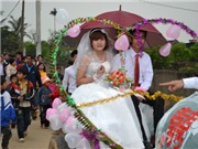 Bóng đá anh, ngoại hạng anh, lịch thi đấu euro 2012, Rước dâu bằng xe trâu để 'gây bất ngờ cho vợ'